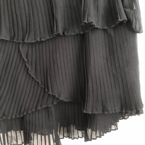 EUC Zara Black Ruffle Pleated Skirt with Shorts (Skort) in Size Medium - Picture 4 of 7